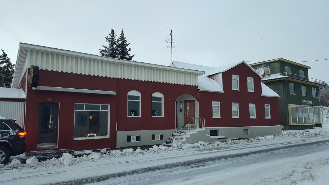 Grand-Inn Bar And Bed Saudarkrokur Exterior foto